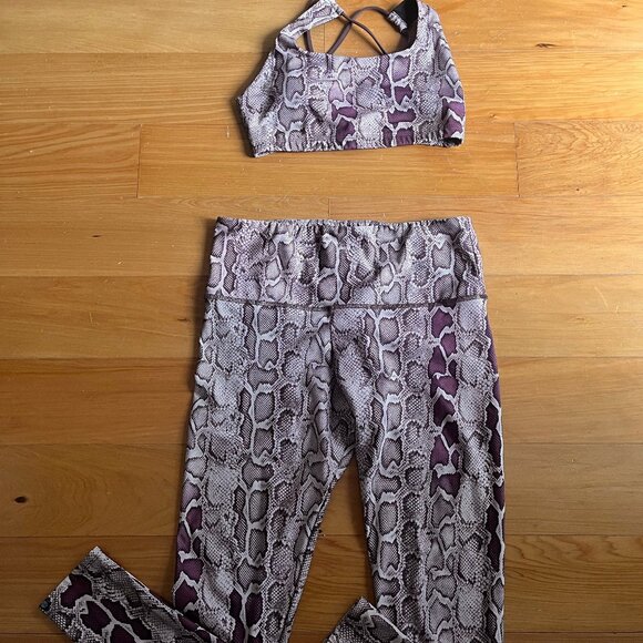 Snakeskin yoga pant & bra set - Picture 1 of 10